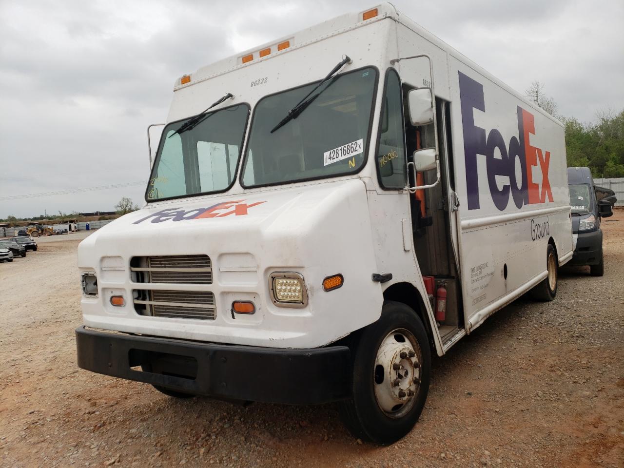 Photo 2 from auction – 2008 FREIGHTLINER CHASSIS M with VIN 4UZAARDU38CZ58784