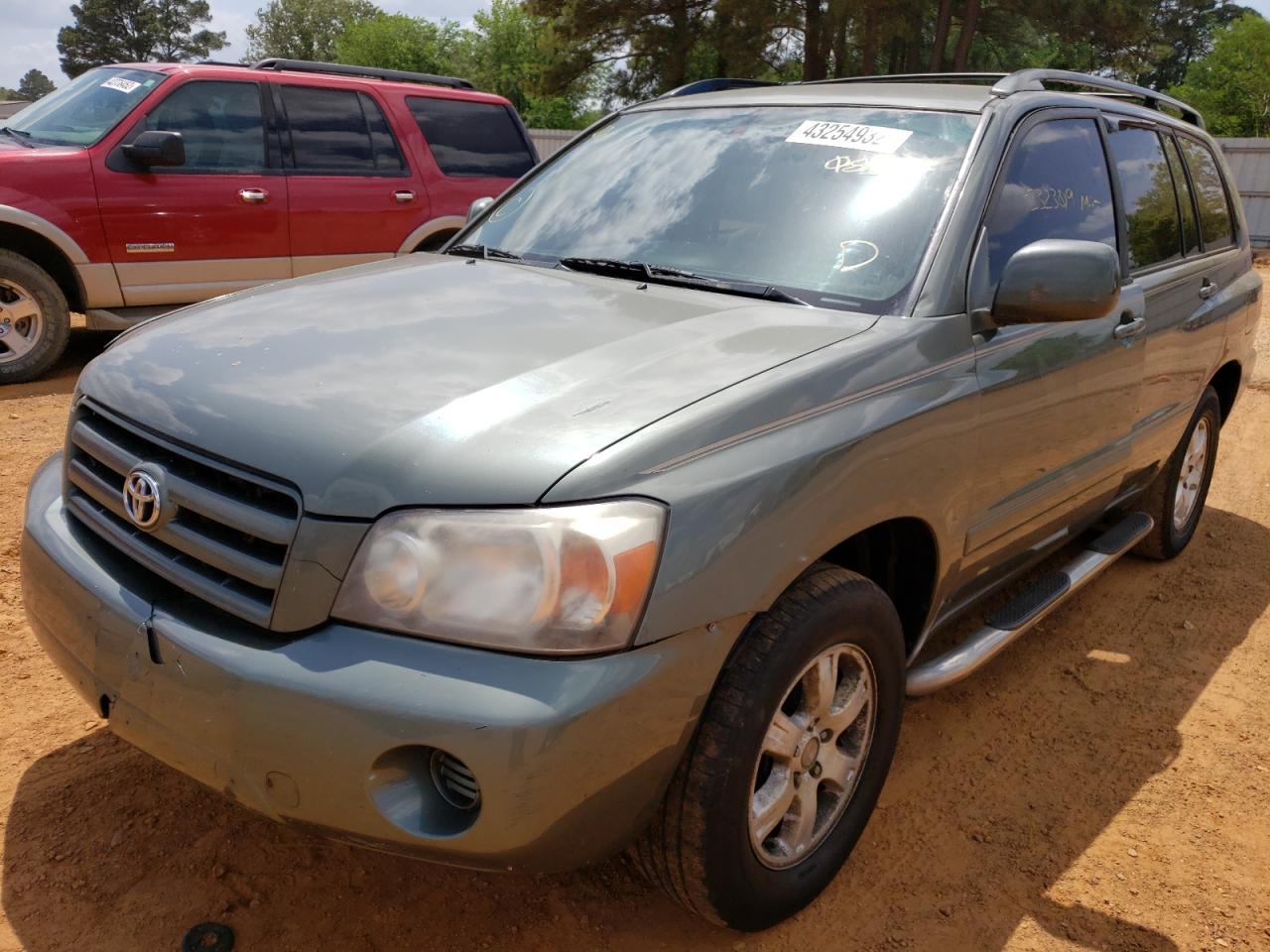 Photo 2 from auction – 2005 TOYOTA HIGHLANDER with VIN JTEGP21A650060834