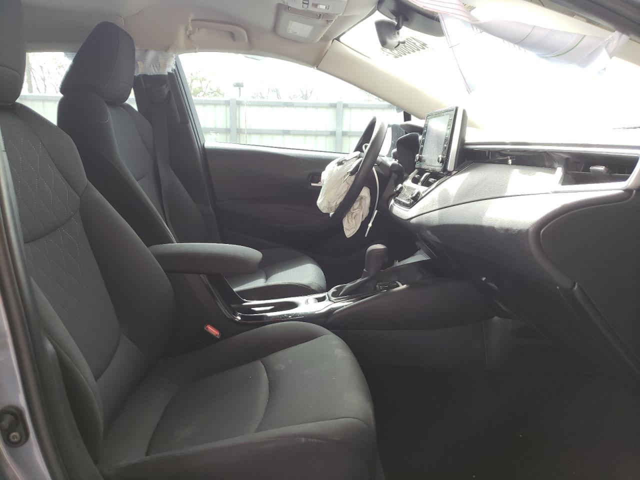 Photo 5 from auction – 2021 TOYOTA COROLLA LE with VIN 5YFEPMAE1MP225011