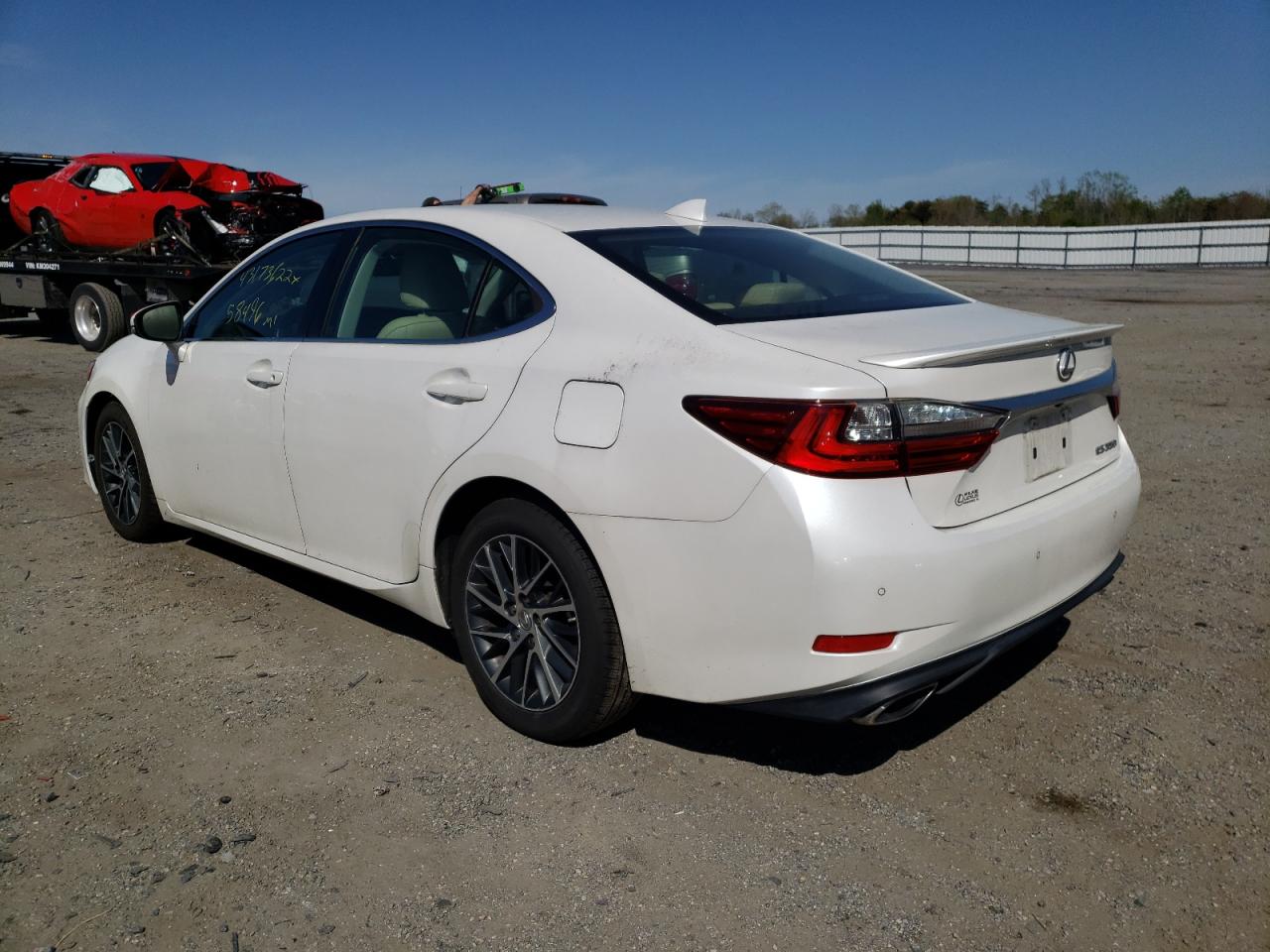 Photo 3 from auction – 2016 LEXUS ES 350 with VIN 58ABK1GG4GU017760