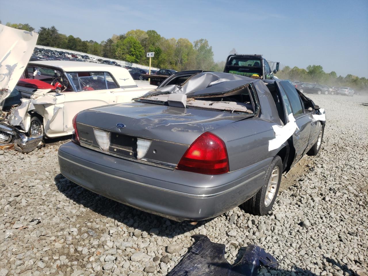 Photo 4 from auction – 1998 FORD CROWN VICT with VIN 2FAFP74W0WX132169