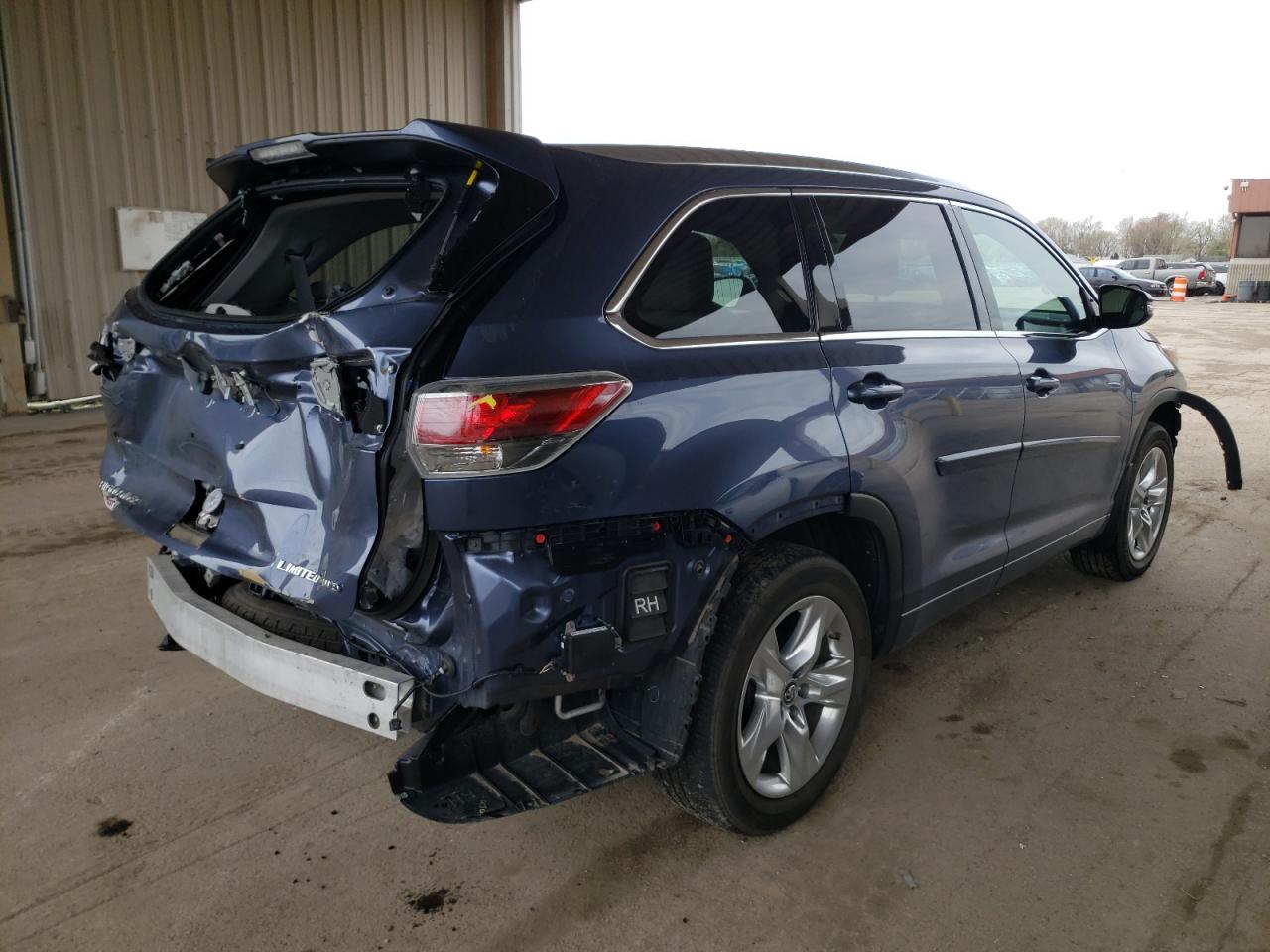Photo 4 from auction – 2016 TOYOTA HIGHLANDER with VIN 5TDDKRFH2GS334891