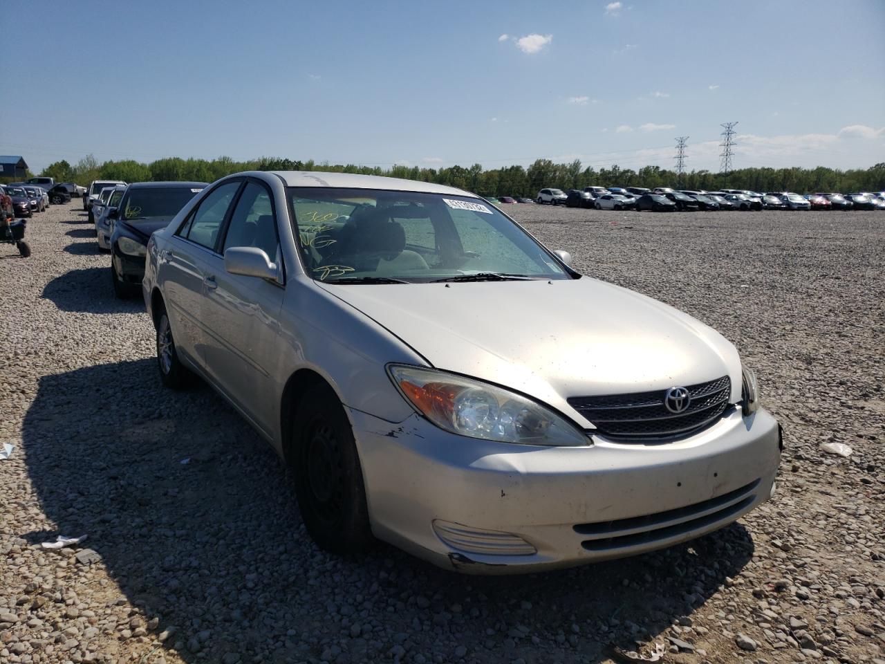TOYOTA CAMRY LE 2003 with VIN 4T1BE32K03U706551 - Photo from auction