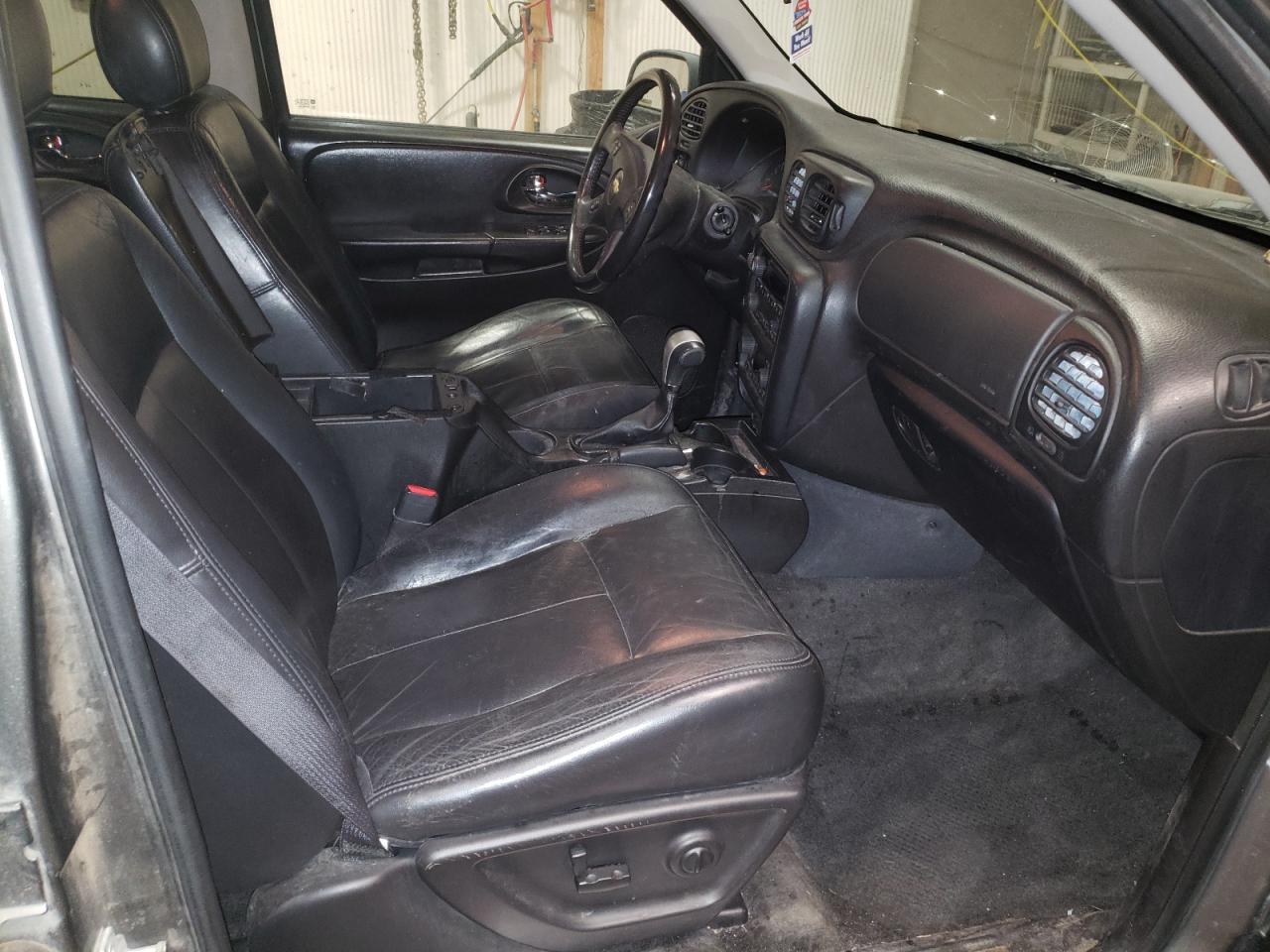 Photo 5 from auction – 2005 CHEVROLET TRAILBLAZE with VIN 1GNET16M356143372