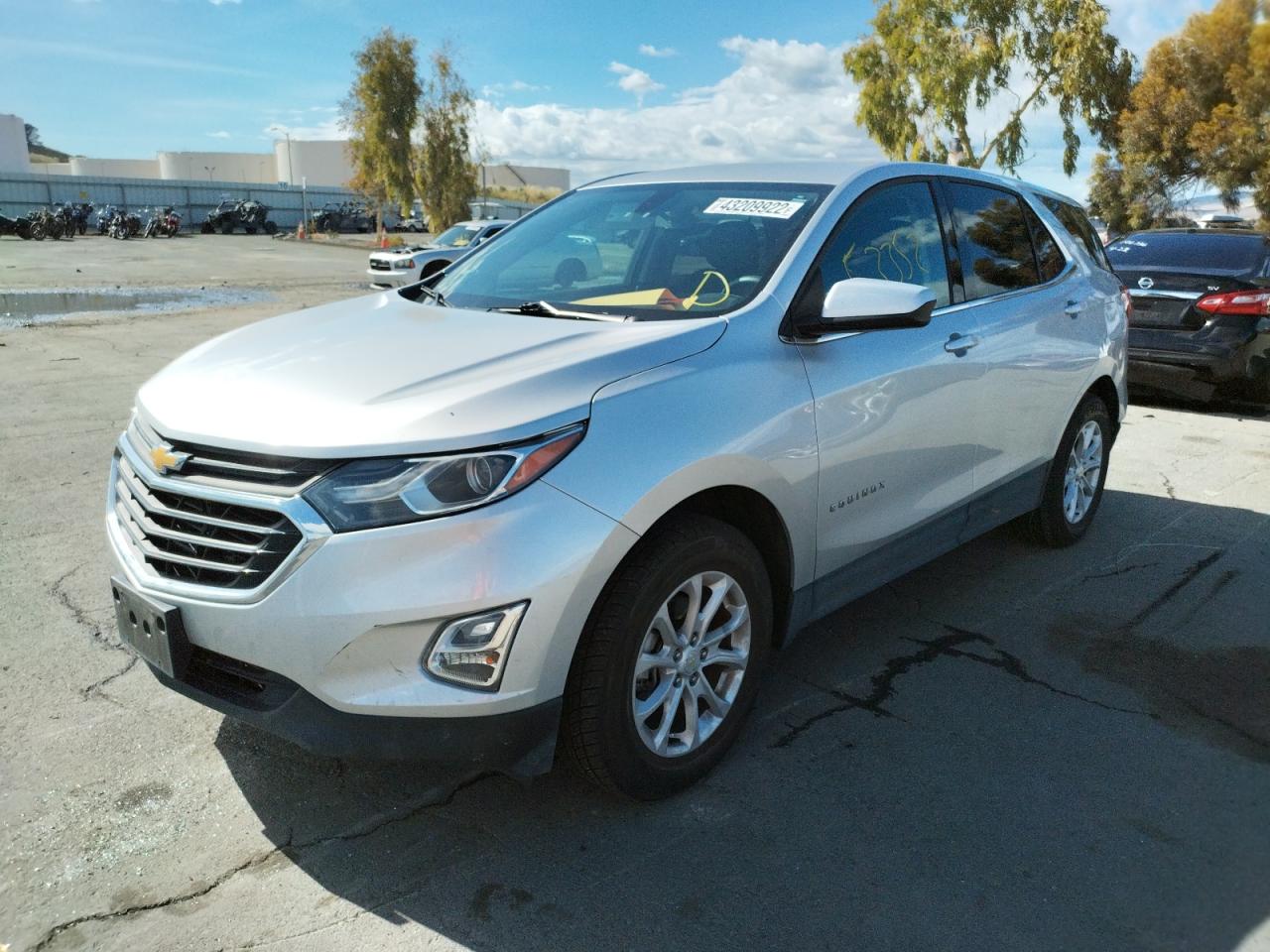 Photo 2 from auction – 2018 CHEVROLET EQUINOX LT with VIN 3GNAXSEV5JS574501