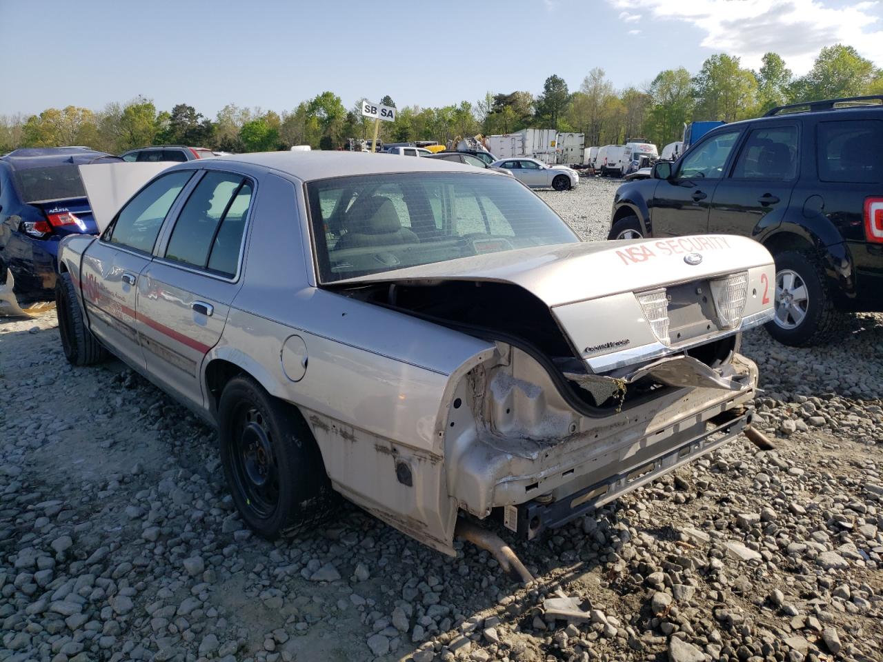 Photo 3 from auction – 2006 FORD CROWN VICT with VIN 2FAHP71W36X157662