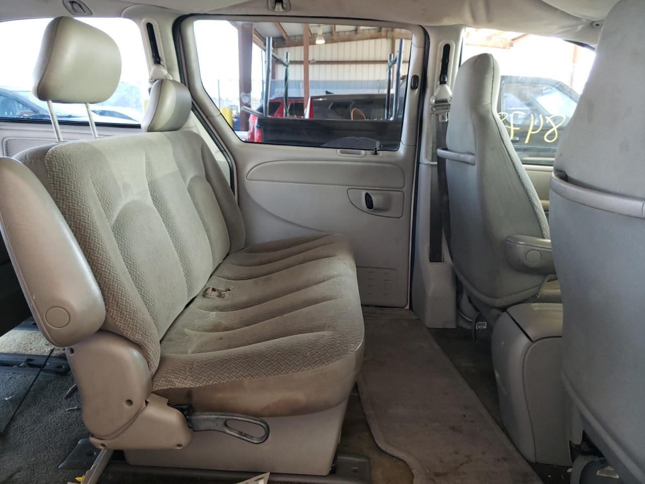 Photo 6 from auction – 2005 DODGE GRAND CARA with VIN 1D4GP24R85B249062