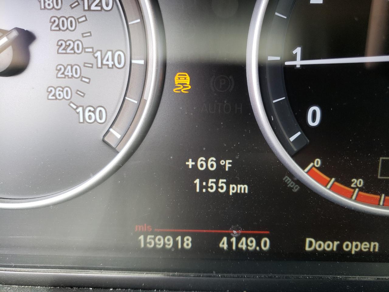 Photo 8 from auction – 2011 BMW 528 I with VIN WBAFR1C56BC748554