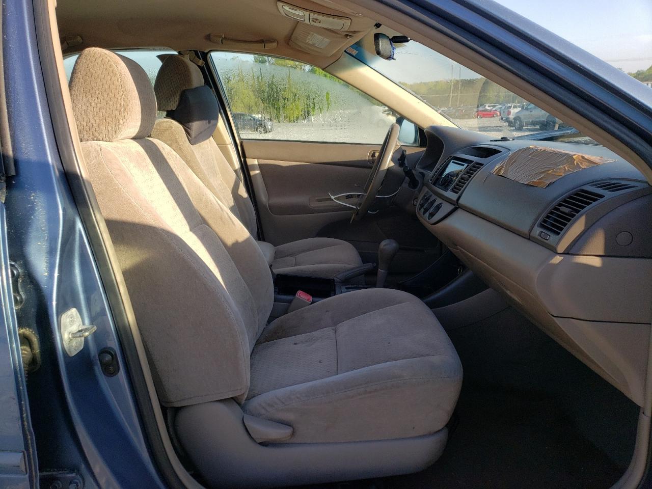 Photo 5 from auction – 2004 TOYOTA CAMRY LE with VIN 4T1BE32K84U895175