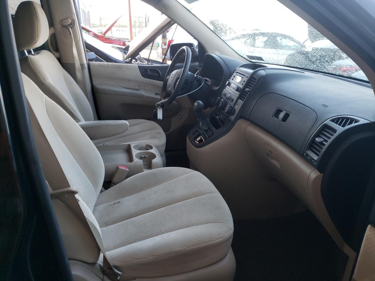 Photo 5 from auction – 2008 HYUNDAI ENTOURAGE with VIN KNDMC233986049961