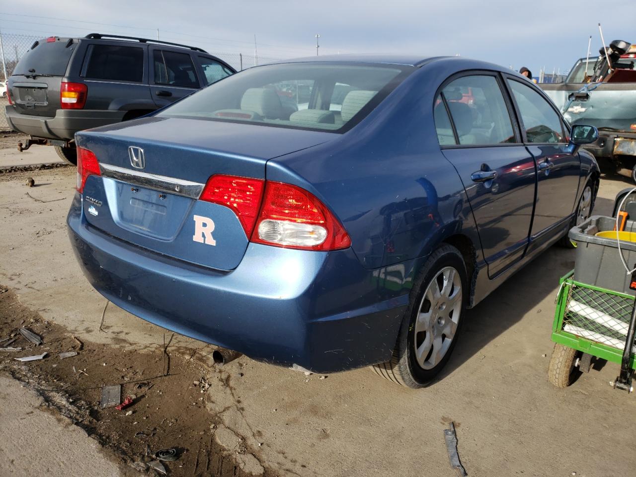 Zdjęcie 4 z aukcji – 2011 HONDA CIVIC LX z VIN 19XFA1F59BE046579