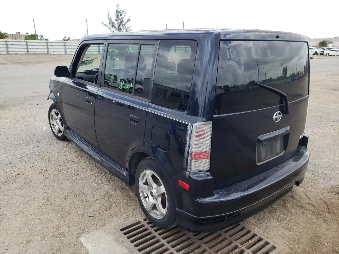 Photo 3 from auction – 2005 TOYOTA SCION XB with VIN JTLKT324350183004