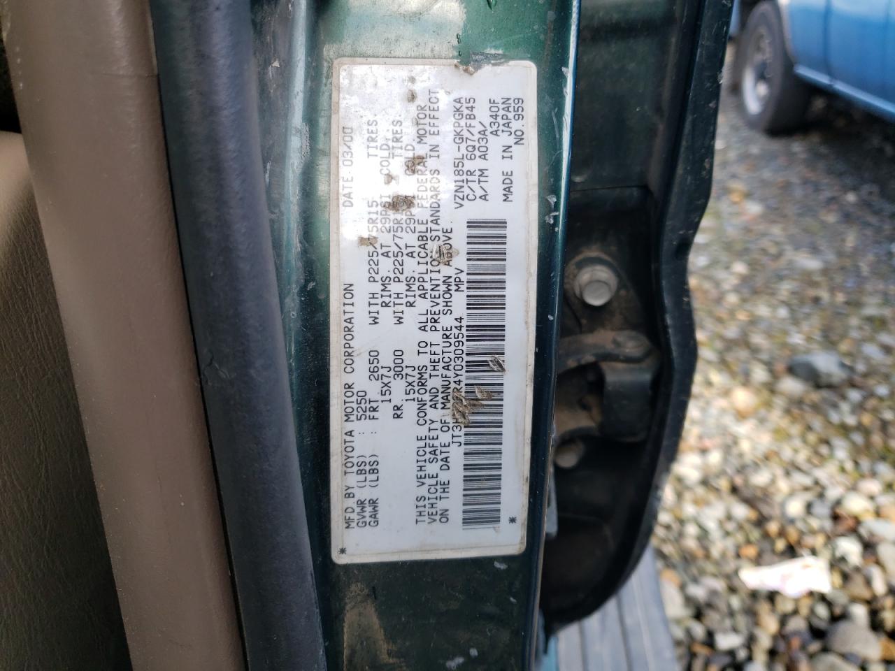 Photo 10 from auction – 2000 TOYOTA 4RUNNER SR with VIN JT3HN86R4Y0309544