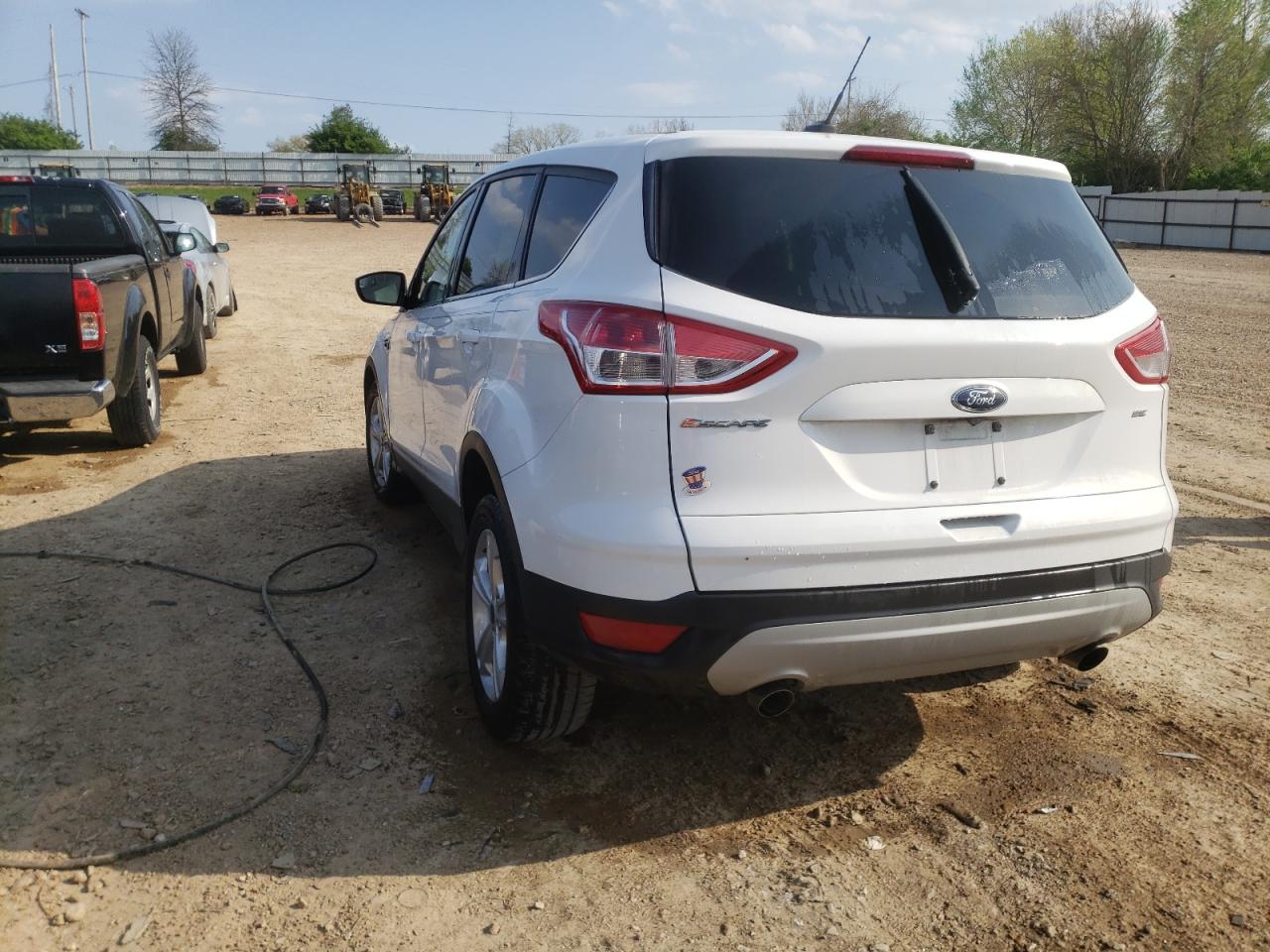 Photo 3 from auction – 2016 FORD ESCAPE SE with VIN 1FMCU0G76GUB59026