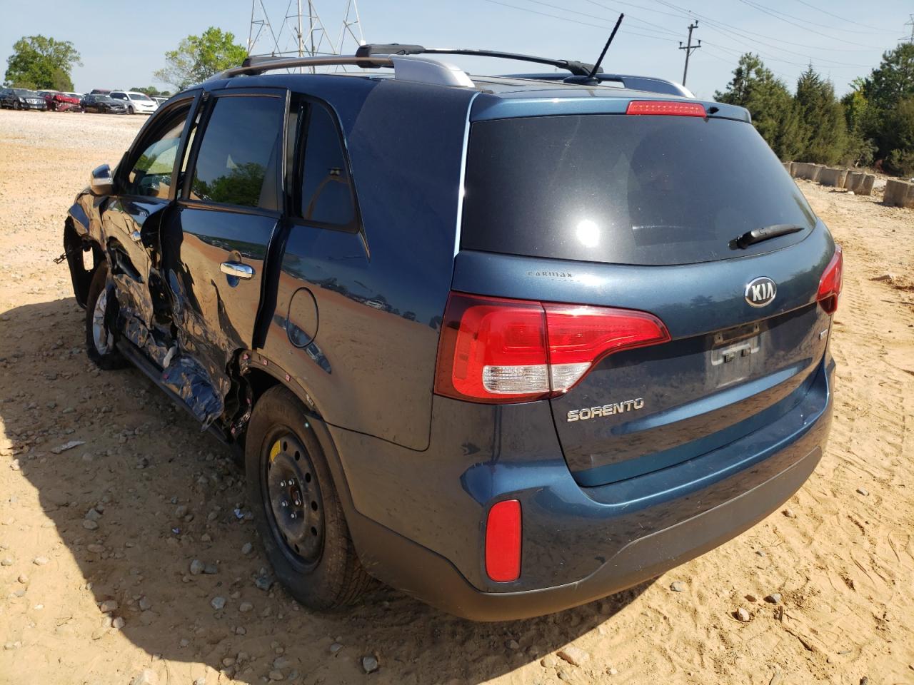 Photo 3 from auction – 2014 KIA SORENTO LX with VIN 5XYKTCA67EG478177