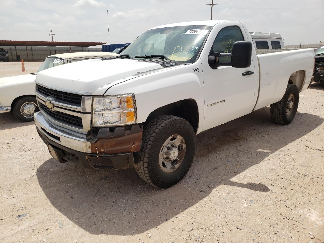 Photo 2 from auction – 2007 CHEVROLET SILVERADO with VIN 1GBHC24K97E572543
