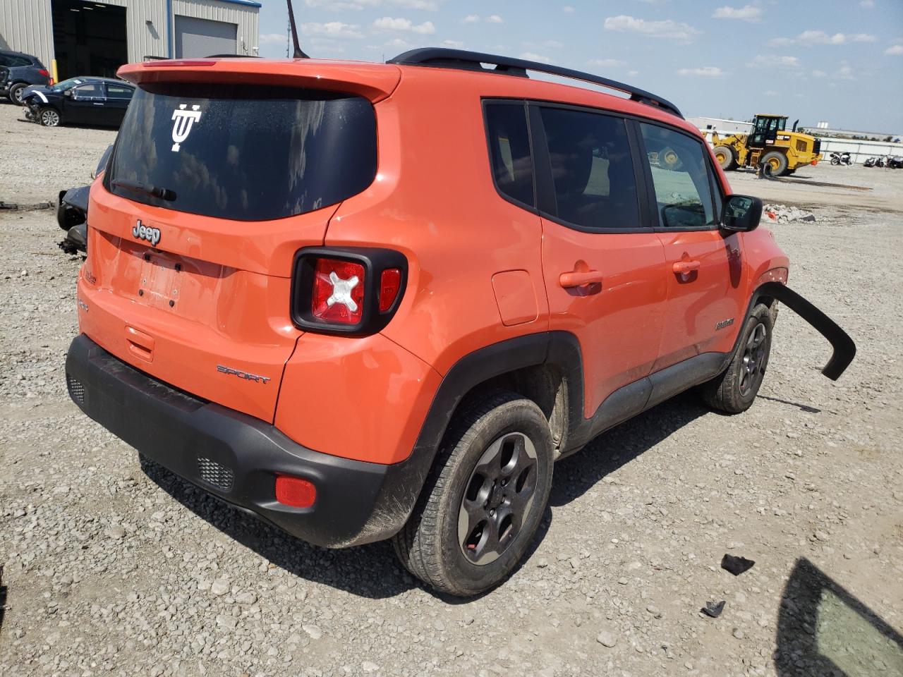 Photo 4 from auction – 2018 JEEP RENEGADE S with VIN ZACCJBAB6JPH50522