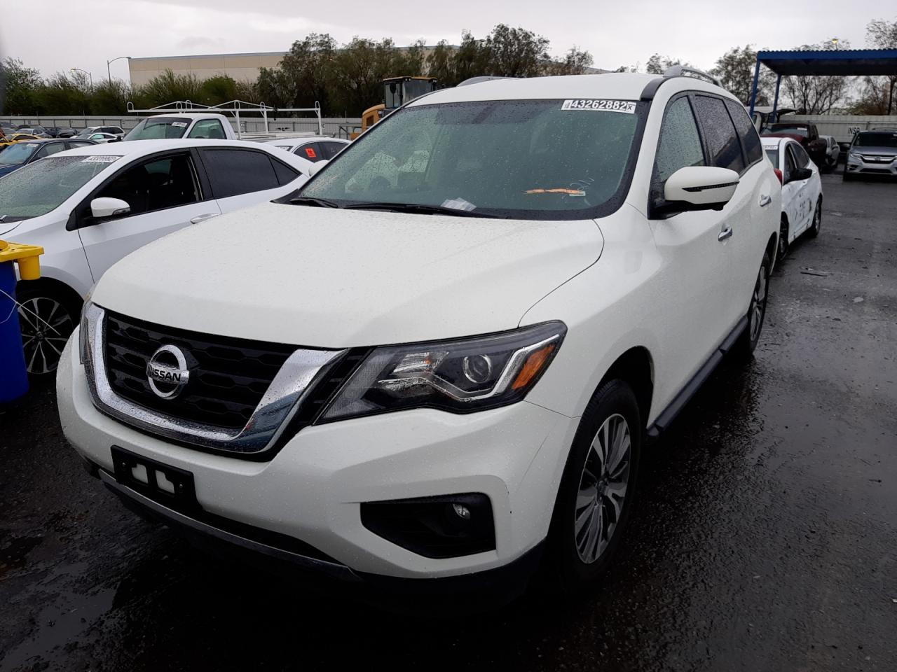 Photo 2 from auction – 2020 NISSAN PATHFINDER with VIN 5N1DR2CM2LC600017
