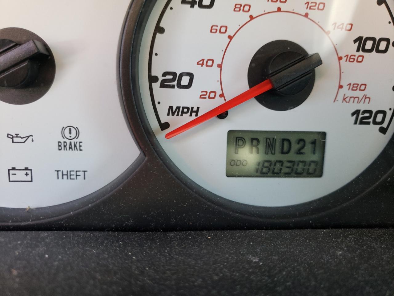 Photo 8 from auction – 2004 FORD ESCAPE XLT with VIN 1FMCU03144DA16427