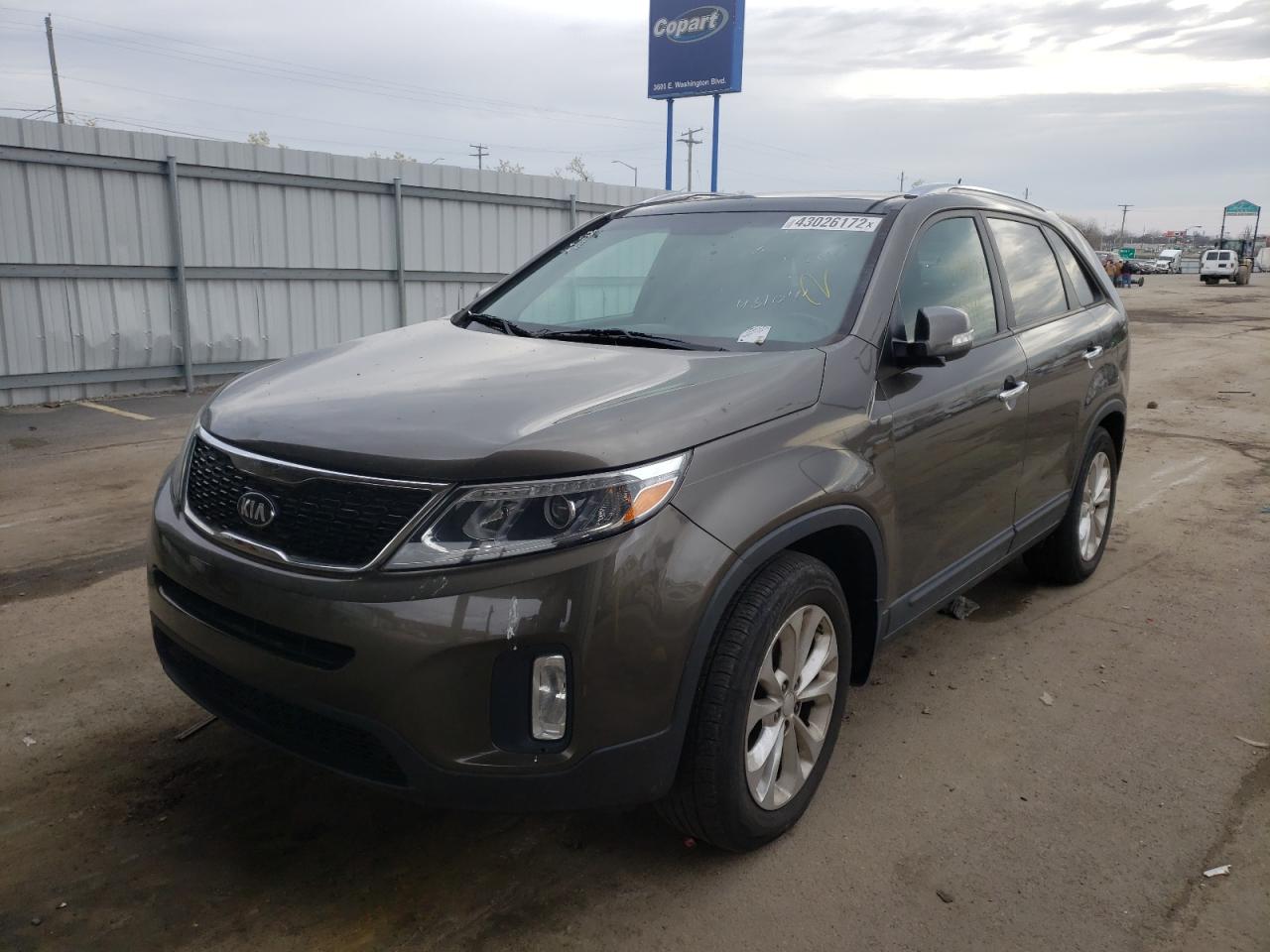 Photo 2 from auction – 2014 KIA SORENTO EX with VIN 5XYKU4A76EG431041