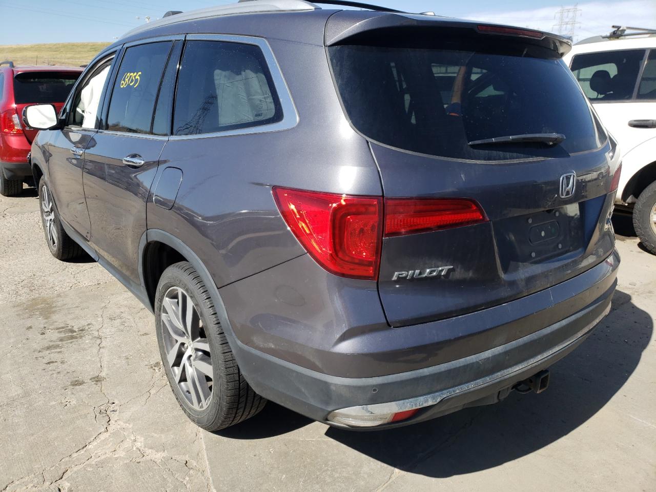 Photo 3 from auction – 2017 HONDA PILOT TOUR with VIN 5FNYF6H92HB012316