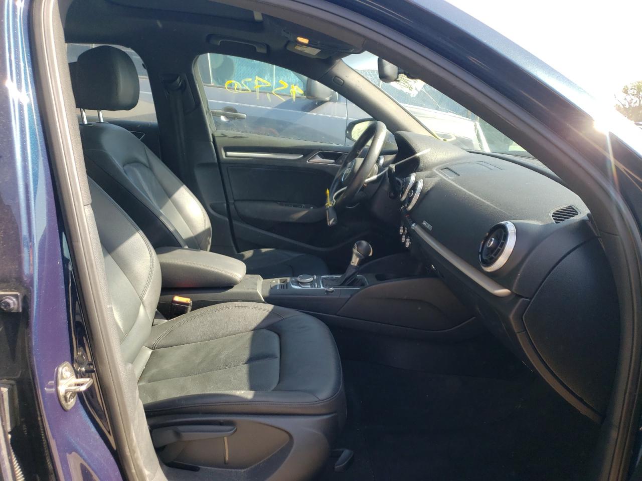 Photo 5 from auction – 2017 AUDI A3 PREMIUM with VIN WAUAUGFF6H1044553