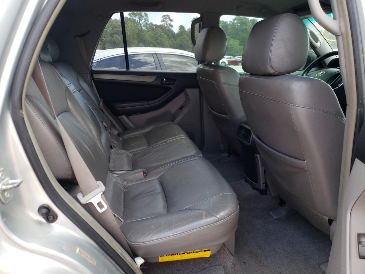 Photo 6 from auction – 2005 TOYOTA 4RUNNER SR with VIN JTEZU14R550054259