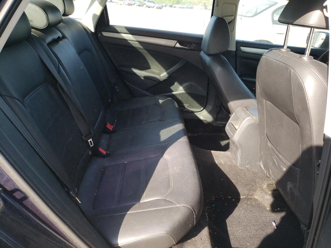 Photo 6 from auction – 2014 VOLKSWAGEN PASSAT S with VIN 1VWAS7A38EC092011