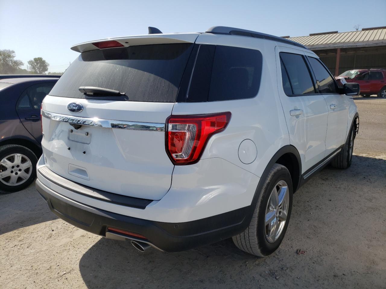 Photo 4 from auction – 2018 FORD EXPLORER X with VIN 1FM5K7D88JGB63248