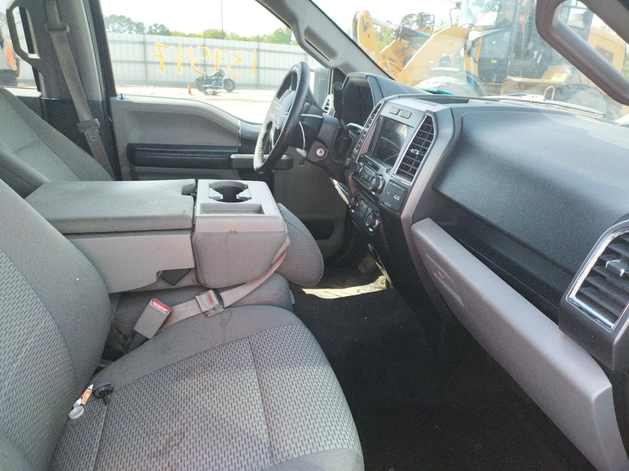 Photo 5 from auction – 2016 FORD F150 SUPER with VIN 1FTEW1EP4GFC82263