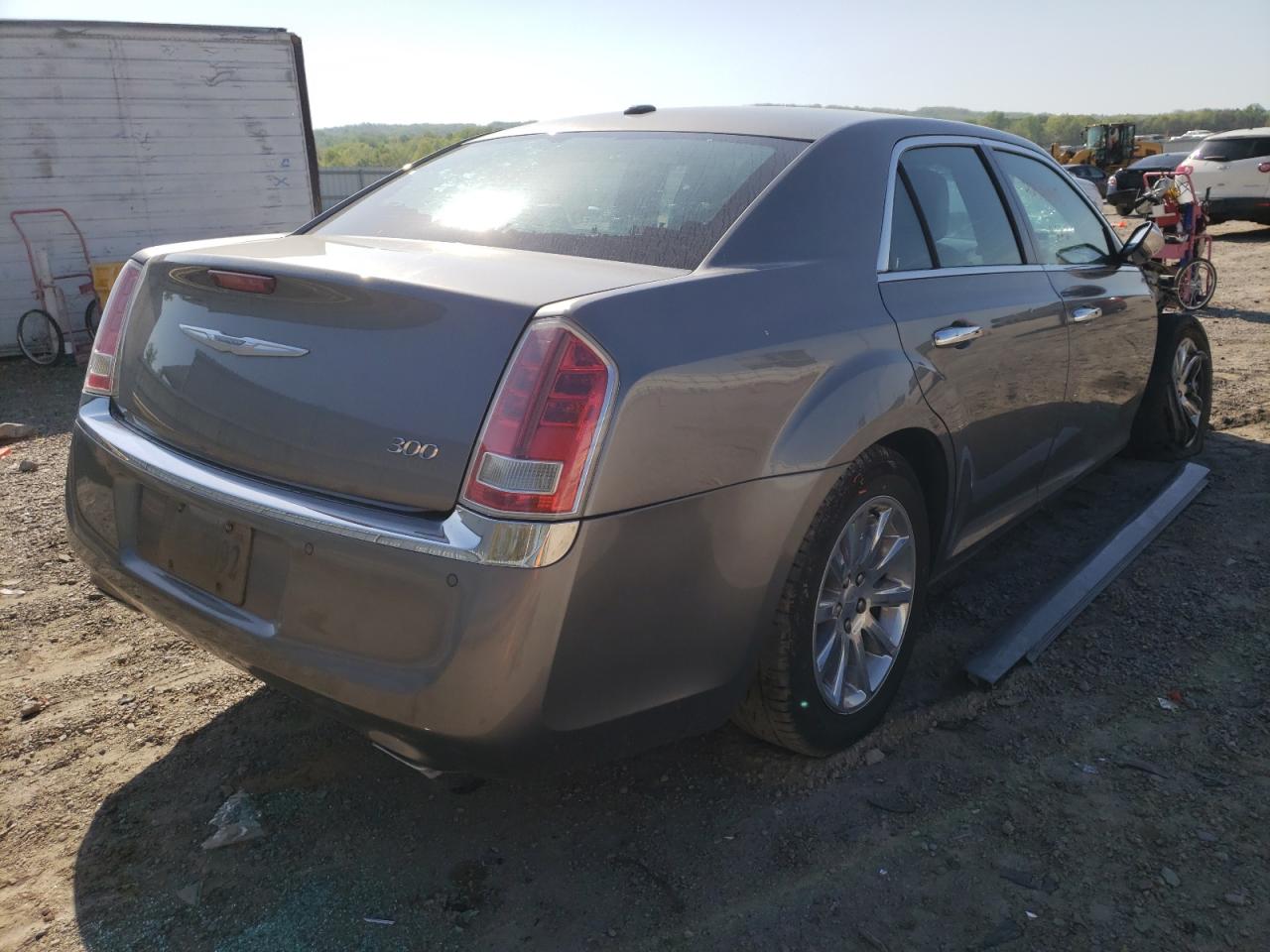 Photo 4 from auction – 2011 CHRYSLER 300 LIMITE with VIN 2C3CA5CG7BH535930