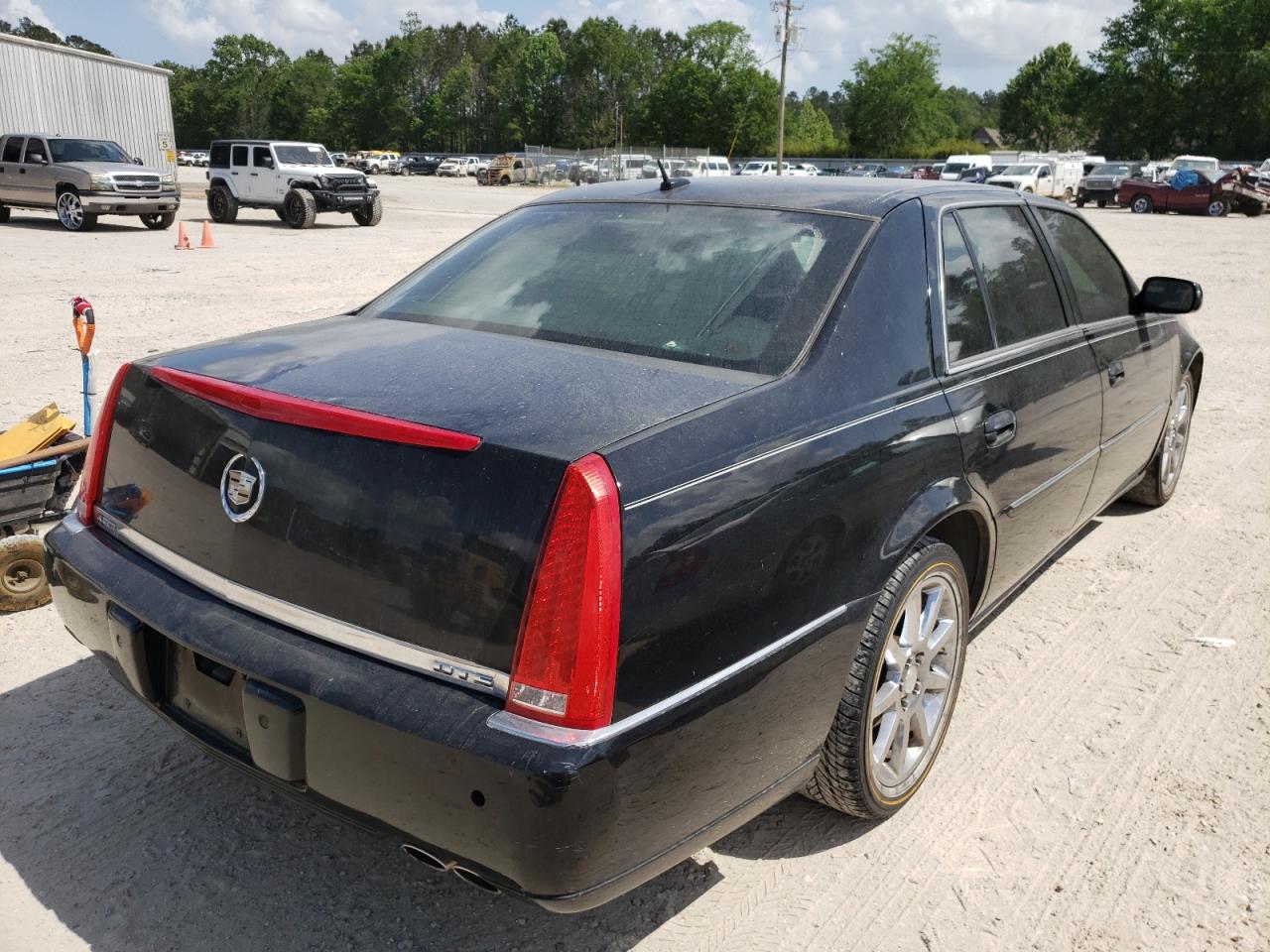 Photo 4 from auction – 2006 CADILLAC DTS with VIN 1G6KD579X6U116731