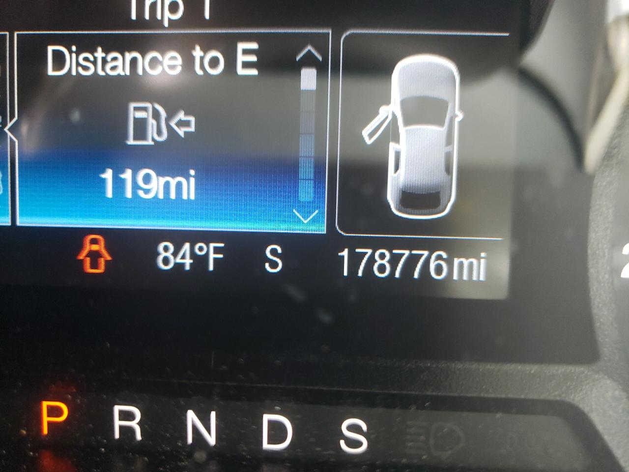 Photo 8 from auction – 2016 FORD FUSION SE with VIN 3FA6P0HD9GR284726