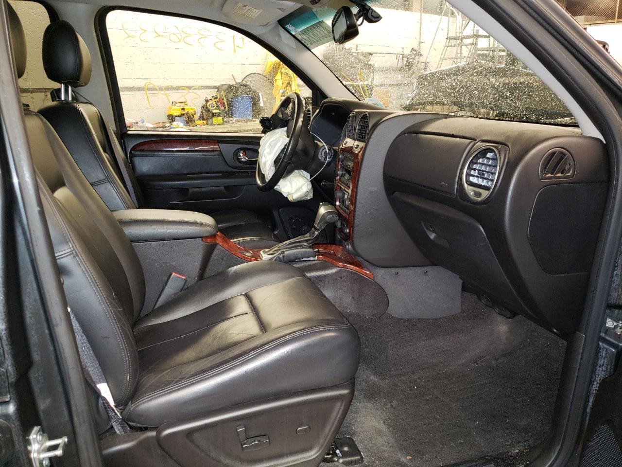 Photo 5 from auction – 2007 GMC ENVOY with VIN 1GKDT13S672106094