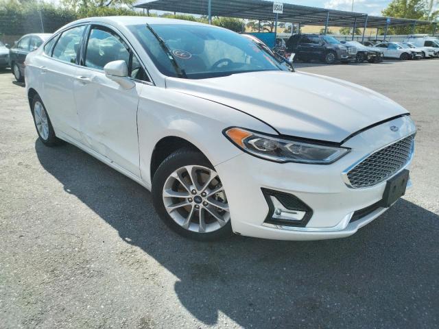 FORD FUSION TIT 2019 with VIN 3FA6P0SU9KR258628 - Photo from auction