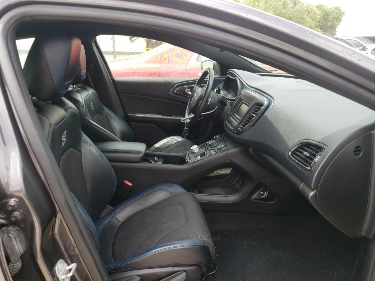 Photo 5 from auction – 2015 CHRYSLER 200 S with VIN 1C3CCCBG4FN515096