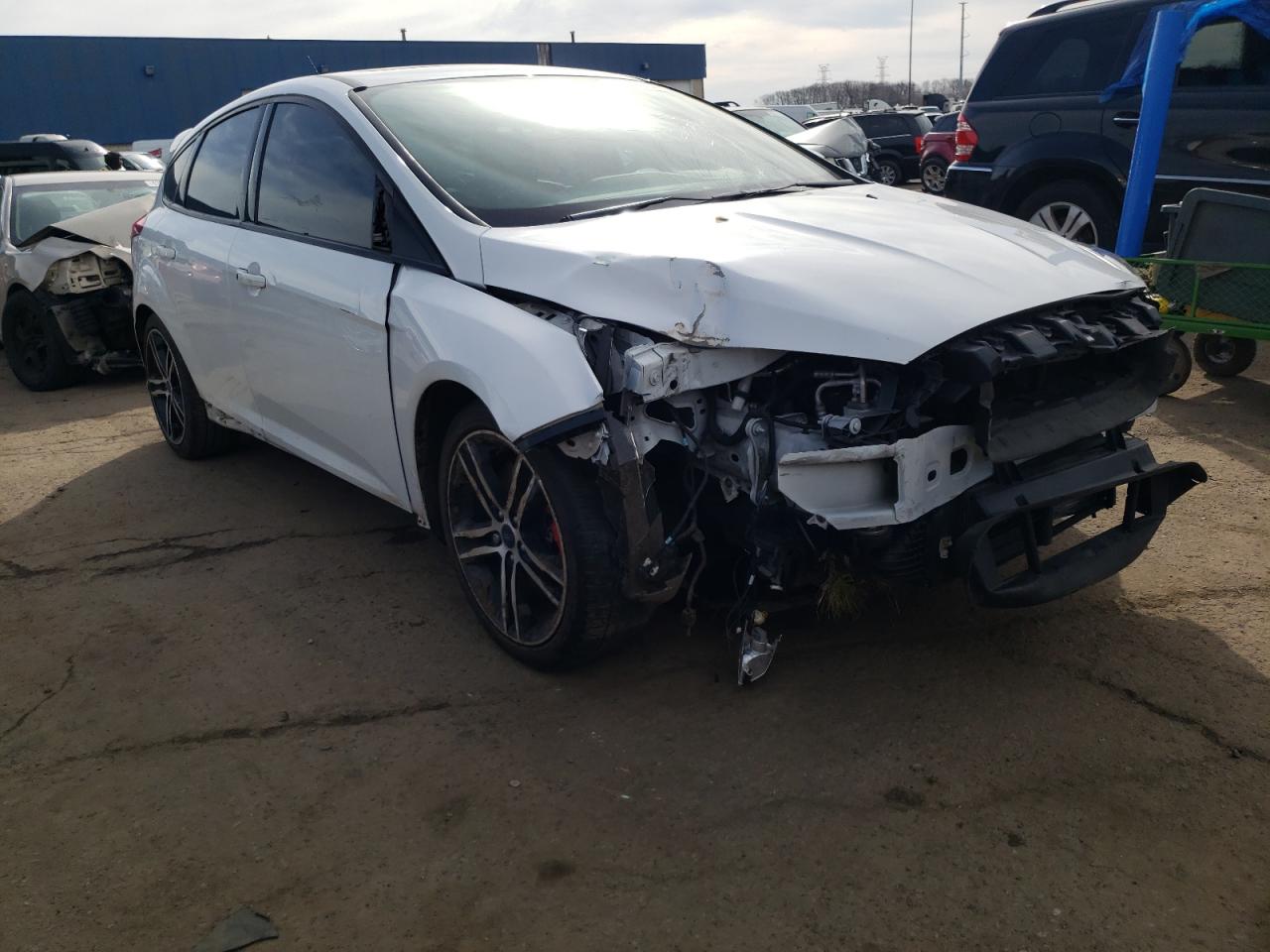 Zdjęcie 1 z aukcji – 2017 FORD FOCUS ST z VIN 1FADP3L94HL253623