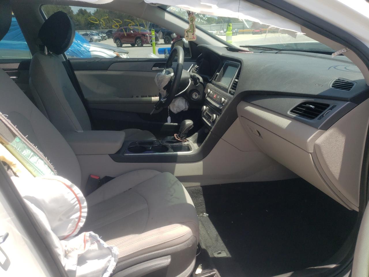 Photo 5 from auction – 2019 HYUNDAI SONATA SE with VIN 5NPE24AF6KH798309