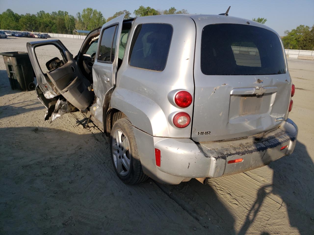 Photo 3 from auction – 2011 CHEVROLET HHR LS with VIN 3GNBAAFW0BS638257