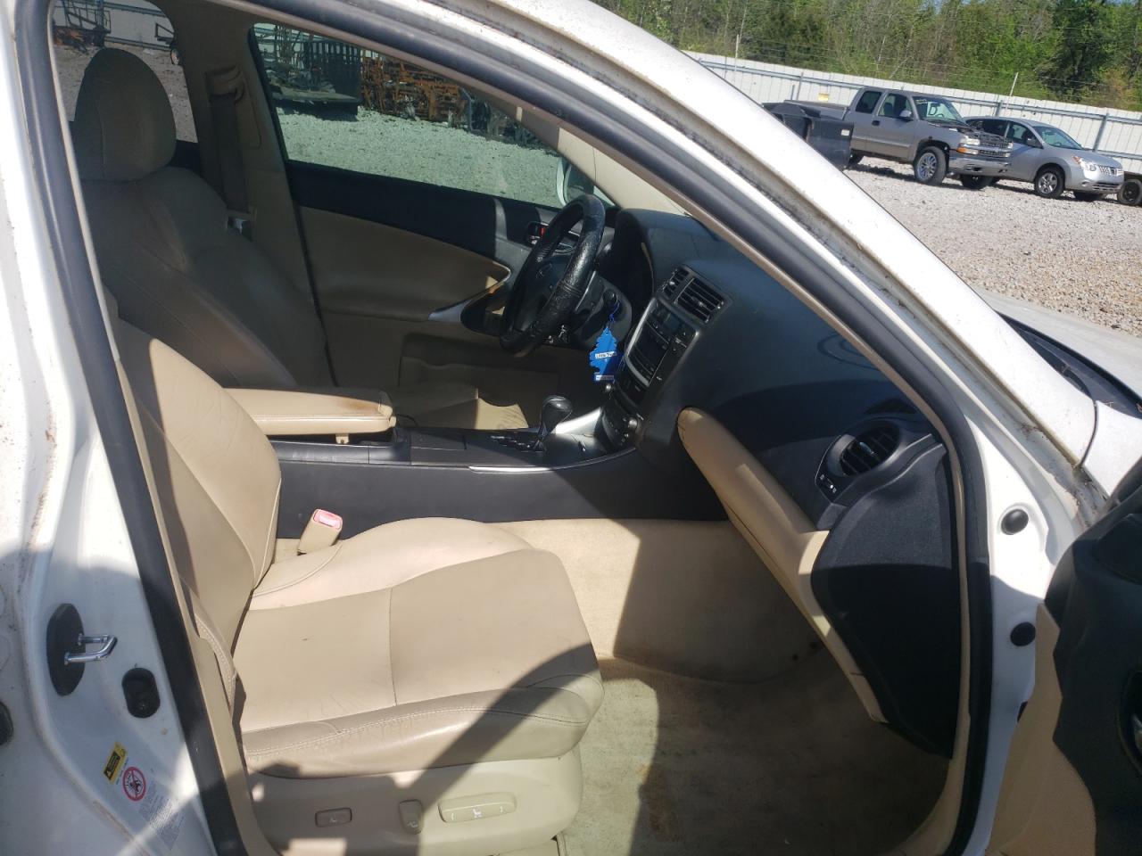 Photo 5 from auction – 2007 LEXUS IS 250 with VIN JTHBK262875044010