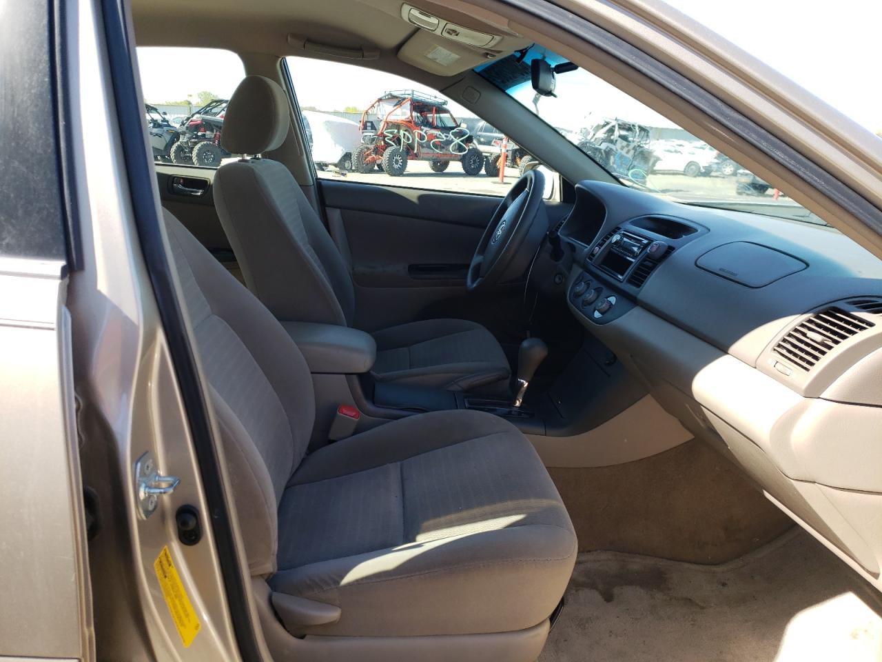 Photo 5 from auction – 2005 TOYOTA CAMRY LE with VIN 4T1BE30KX5U034116
