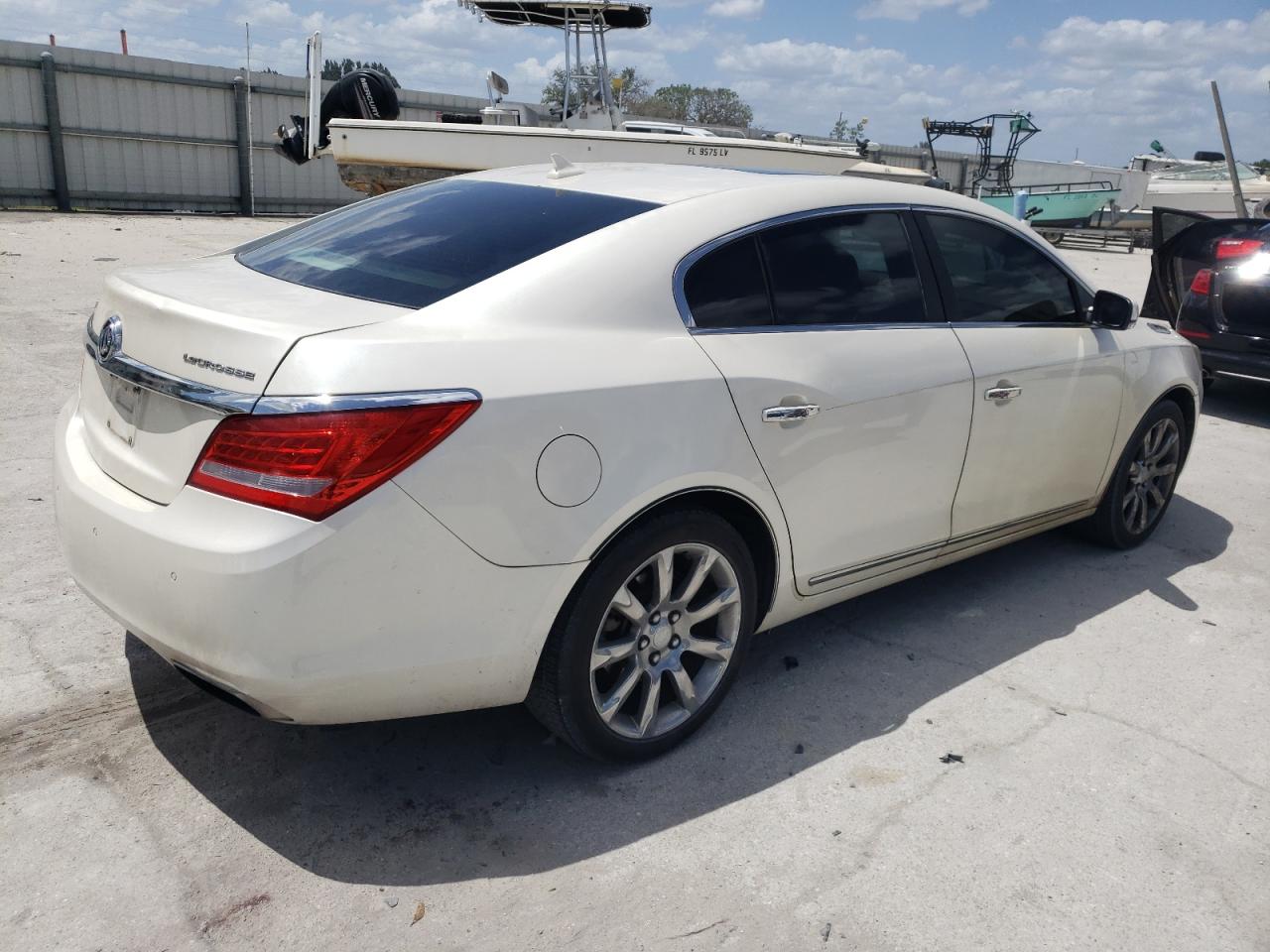 Photo 4 from auction – 2014 BUICK LACROSSE with VIN 1G4GB5G3XEF118630