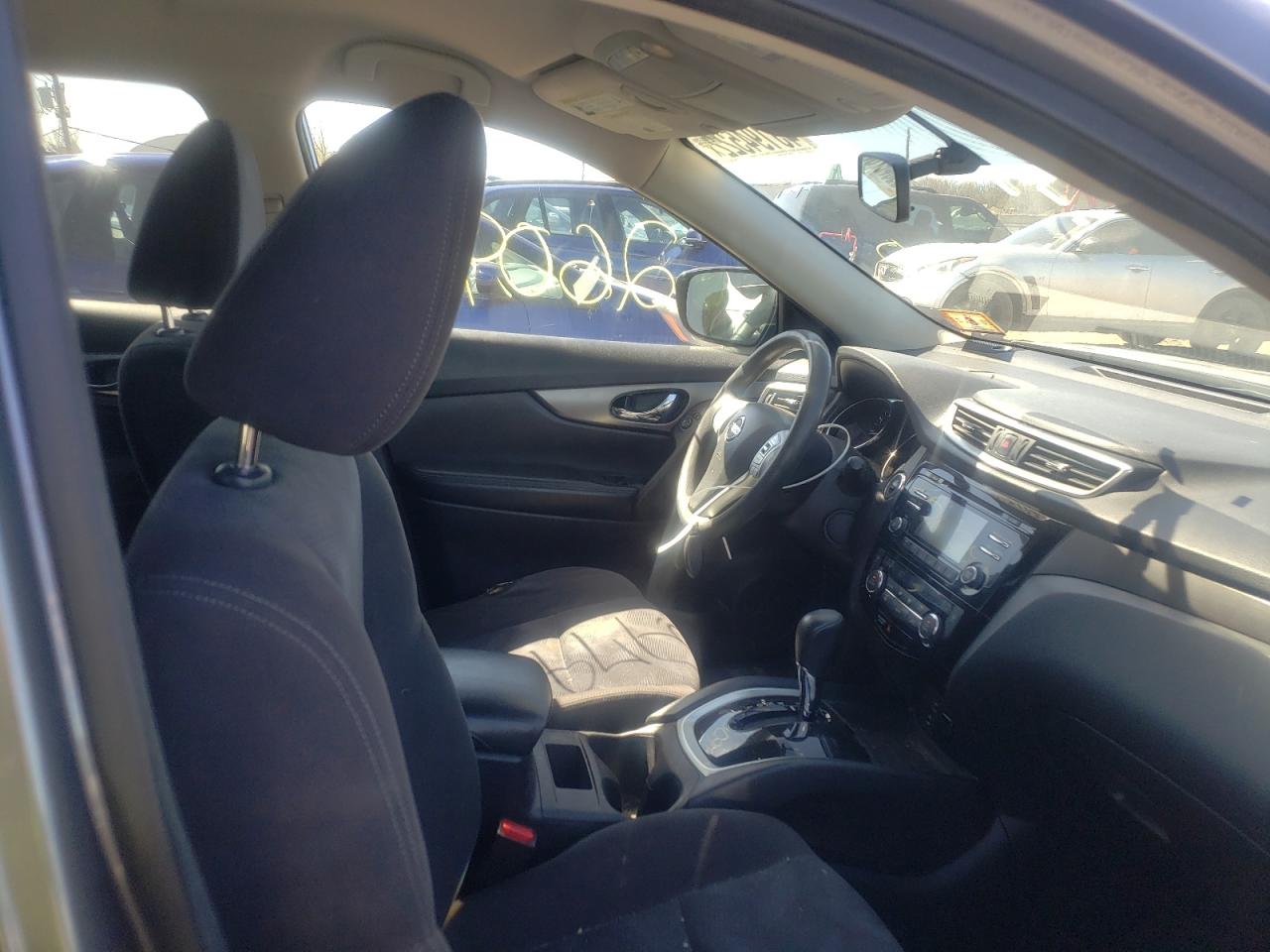 Photo 5 from auction – 2015 NISSAN ROGUE S with VIN KNMAT2MV2FP529723