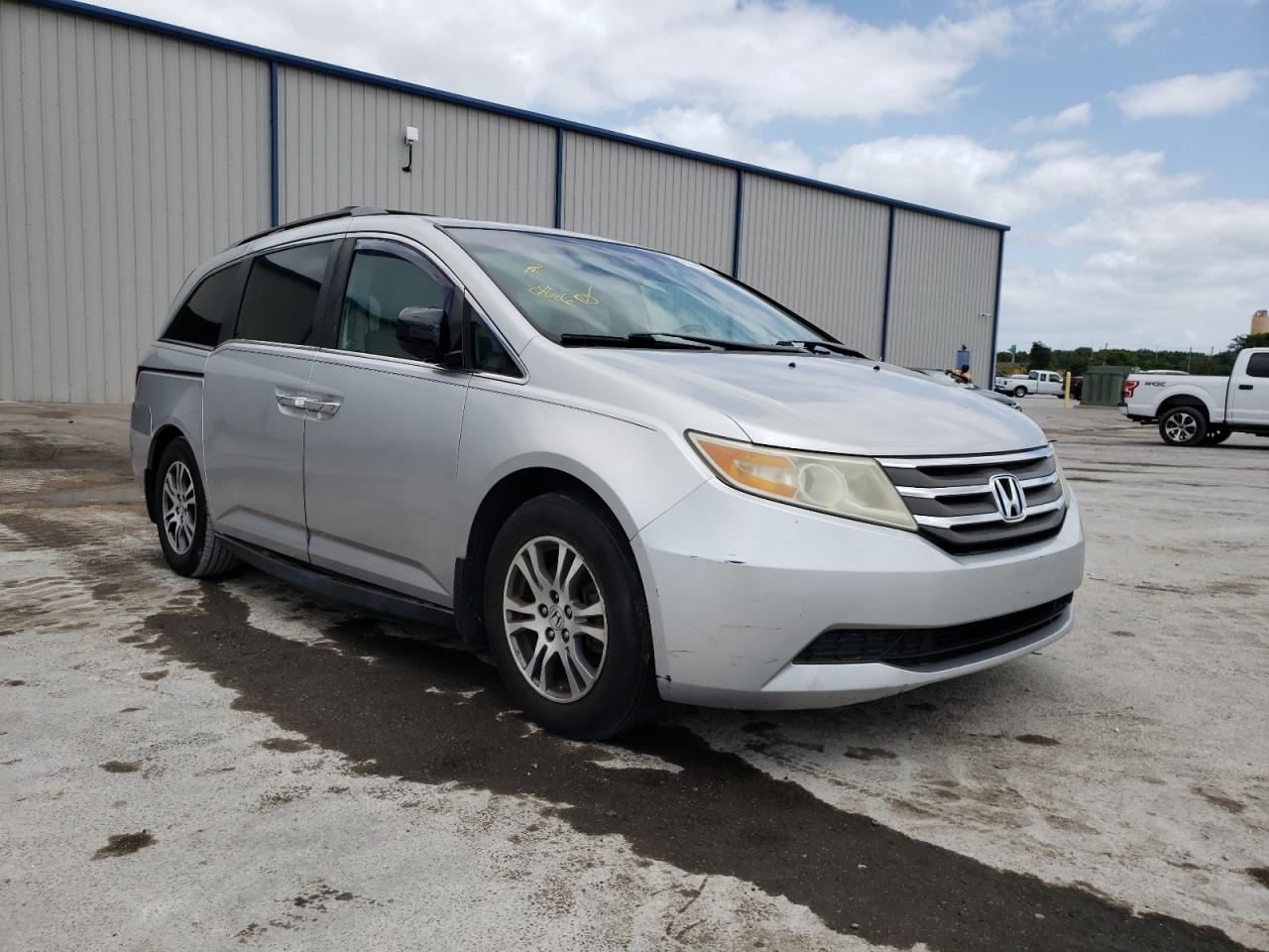 HONDA ODYSSEY EX 2011 with VIN 5FNRL5H68BB088482 - Photo from auction