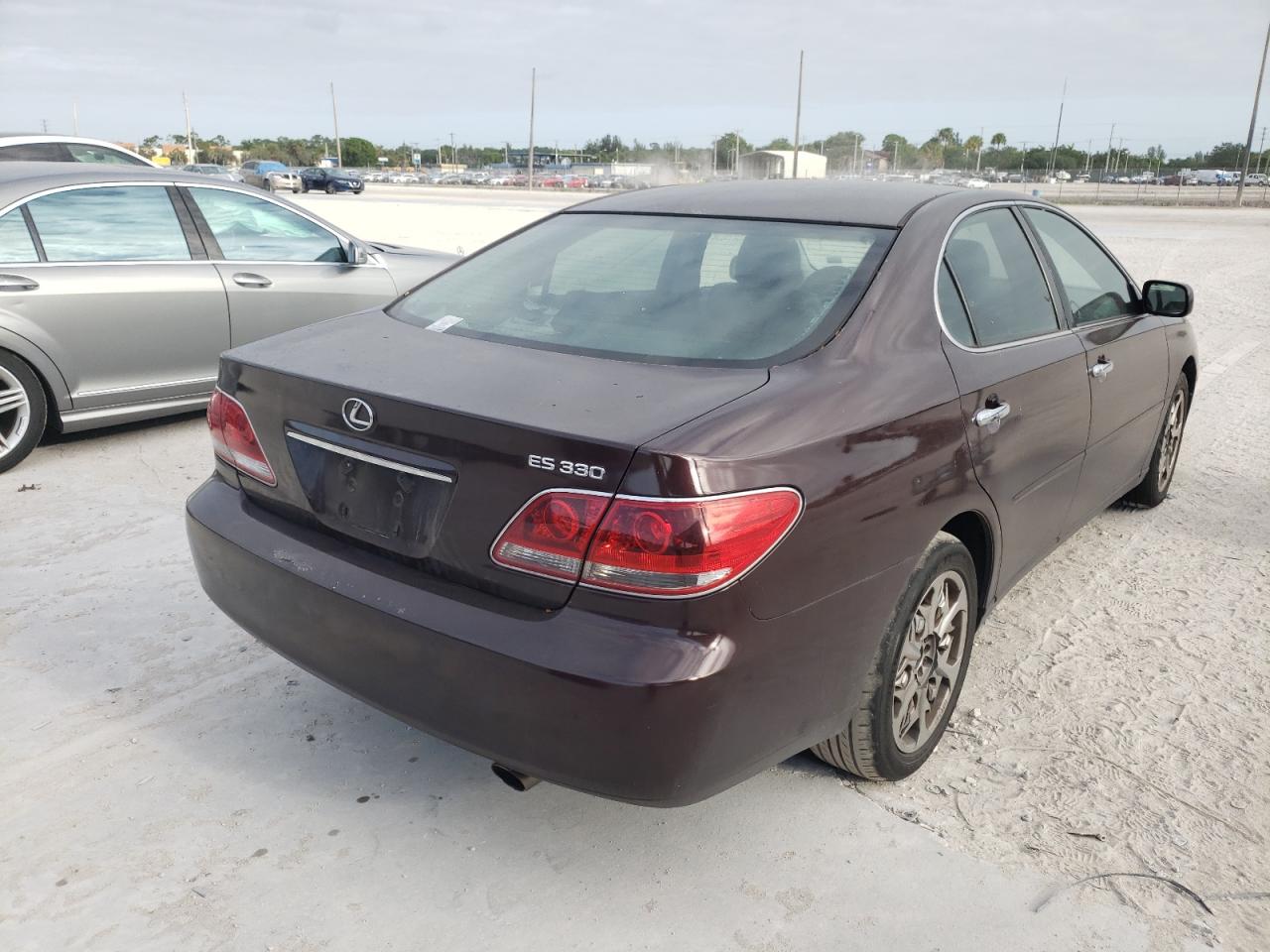 Photo 4 from auction – 2005 LEXUS ES 330 with VIN JTHBA30G555135116