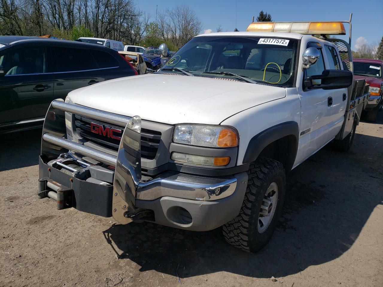 Photo 2 from auction – 2006 GMC NEW SIERRA with VIN 1GTHK33U56F230376