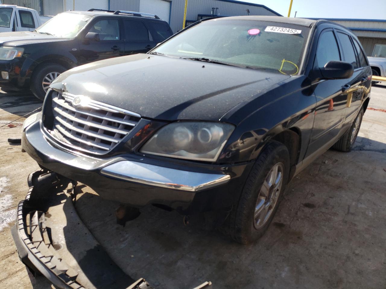 Photo 2 from auction – 2005 CHRYSLER PACIFICA T with VIN 2C8GM68405R673864