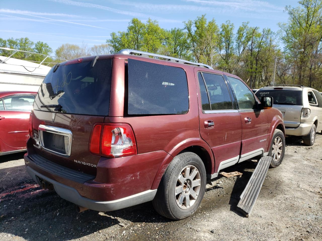 Photo 4 from auction – 2003 LINCOLN NAVIGATOR with VIN 5LMFU28R83LJ01179