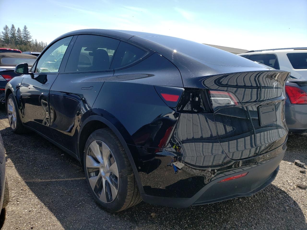 Photo 3 from auction – 2021 TESLA MODEL Y with VIN 5YJYGAEE8MF112612