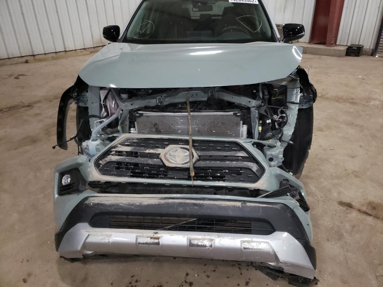 Photo 9 from auction – 2019 TOYOTA RAV4 ADVEN with VIN 2T3J1RFV3KC050125